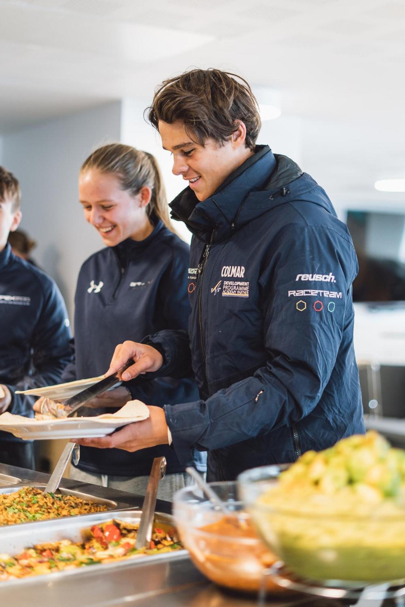 Apex2100 International Ski Academy Tignes Ngoại thất bức ảnh